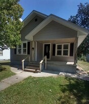 411 Matthews Ave in Sikeston, MO - Building Photo