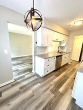 606 Queensway Ct in Cold Spring, KY - Building Photo - Building Photo
