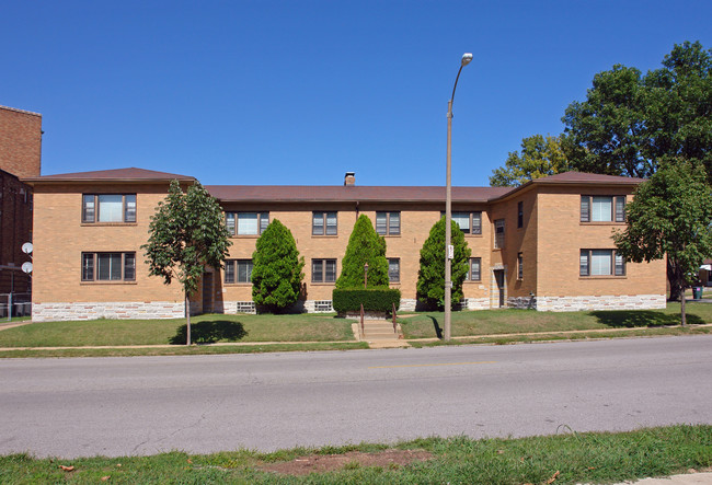 1105-1109 Holly Hills Blvd in St. Louis, MO - Building Photo - Building Photo