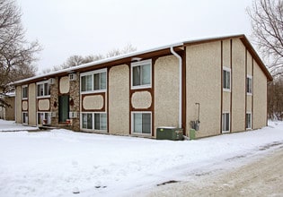 672 Elm Ave in Delano, MN - Building Photo - Building Photo