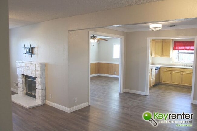 3414 Surrey Ct in Rocklin, CA - Building Photo - Building Photo