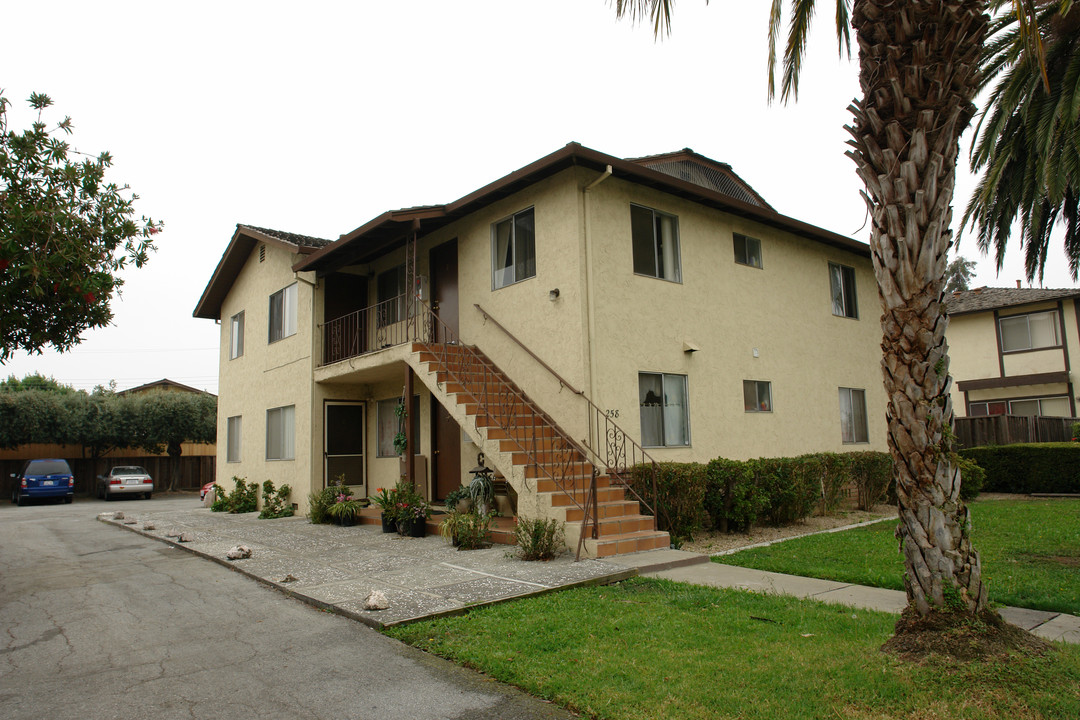 258 Marylinn Dr in Milpitas, CA - Building Photo