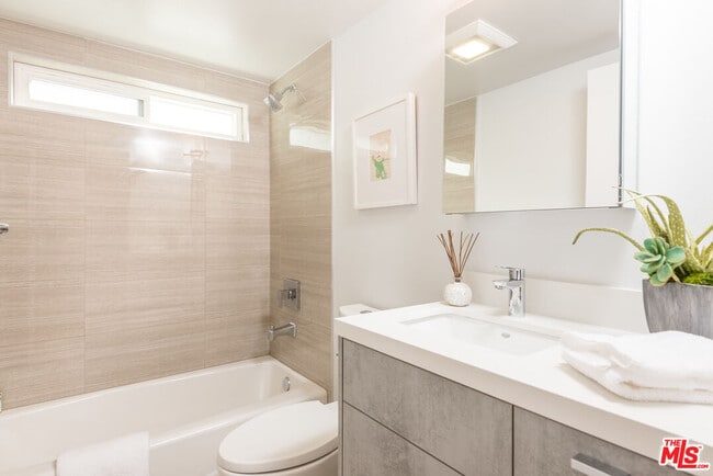 3109 Strongs Dr in Marina Del Rey, CA - Building Photo - Building Photo