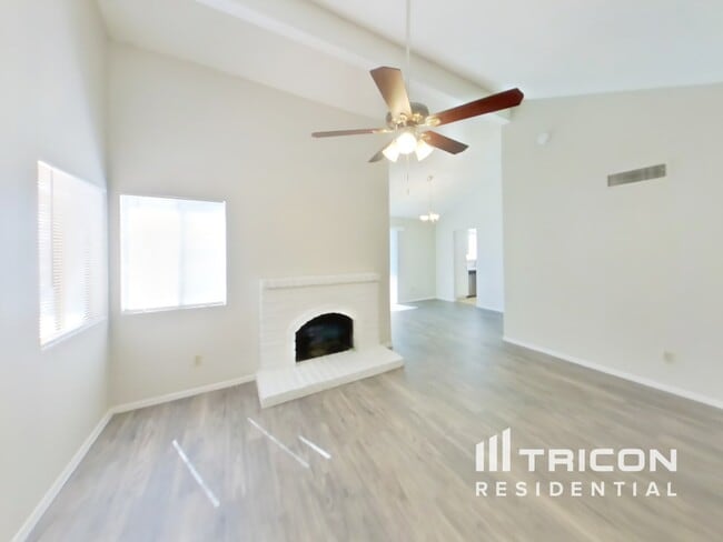 5129 W Sanna St in Glendale, AZ - Building Photo - Building Photo