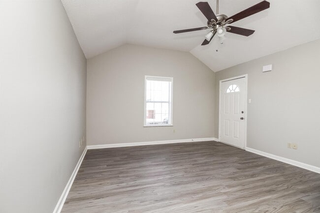 4419 Kings Valley Cove W in Memphis, TN - Building Photo - Building Photo
