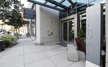 1100 S Hope St, Unit 1213 in Los Angeles, CA - Foto de edificio - Building Photo
