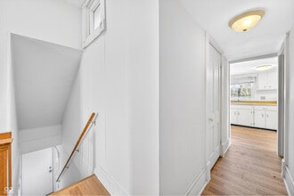 930 7th St, Unit B in Columbus, IN - Building Photo - Building Photo