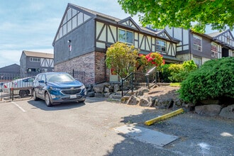 Wedgewood Manor in Seatac, WA - Foto de edificio - Building Photo