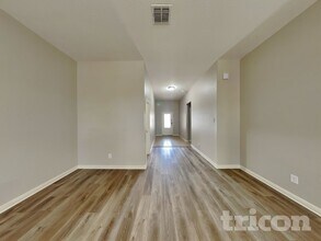 6357 Hibiscus in New Braunfels, TX - Foto de edificio - Building Photo