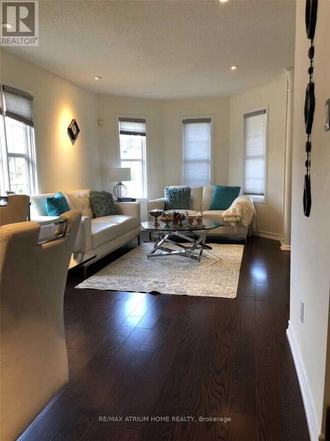 56 Ellesmere St in Richmond Hill, ON - Building Photo - Building Photo