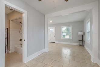 3037 38th Ave N in St. Petersburg, FL - Foto de edificio - Building Photo