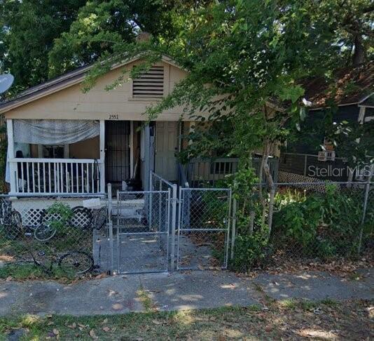 property at 2549 Calvin St