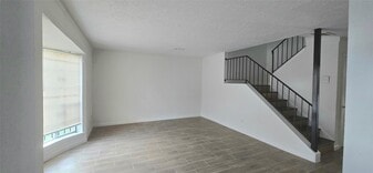 7151 Chasewood Dr in Missouri City, TX - Building Photo