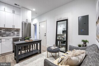 256 15th St SE in Washington, DC - Building Photo - Building Photo