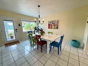 802 Ocean Ave in New Smyrna Beach, FL - Building Photo - Building Photo