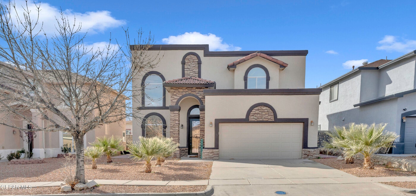 11017 Bullseye St in El Paso, TX - Building Photo
