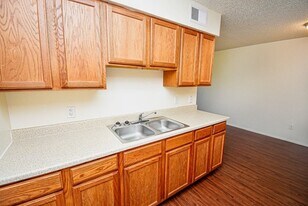 200 Daniels Dr in Kerens, TX - Building Photo