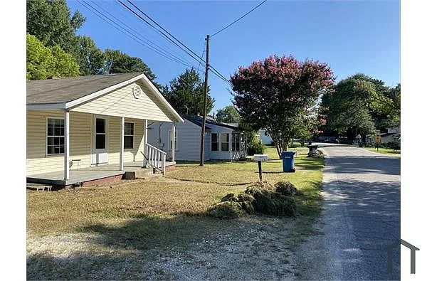 204 St Matthews Rd in Erwin, NC - Building Photo - Building Photo