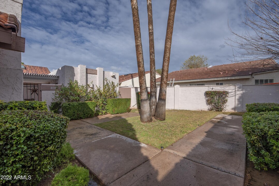 8742 E Vía Taz Norte in Scottsdale, AZ - Building Photo