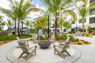 The Stadler Luxury Apartments in Bradenton, FL - Foto de edificio - Building Photo