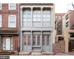 130 Arch St in Philadelphia, PA - Building Photo