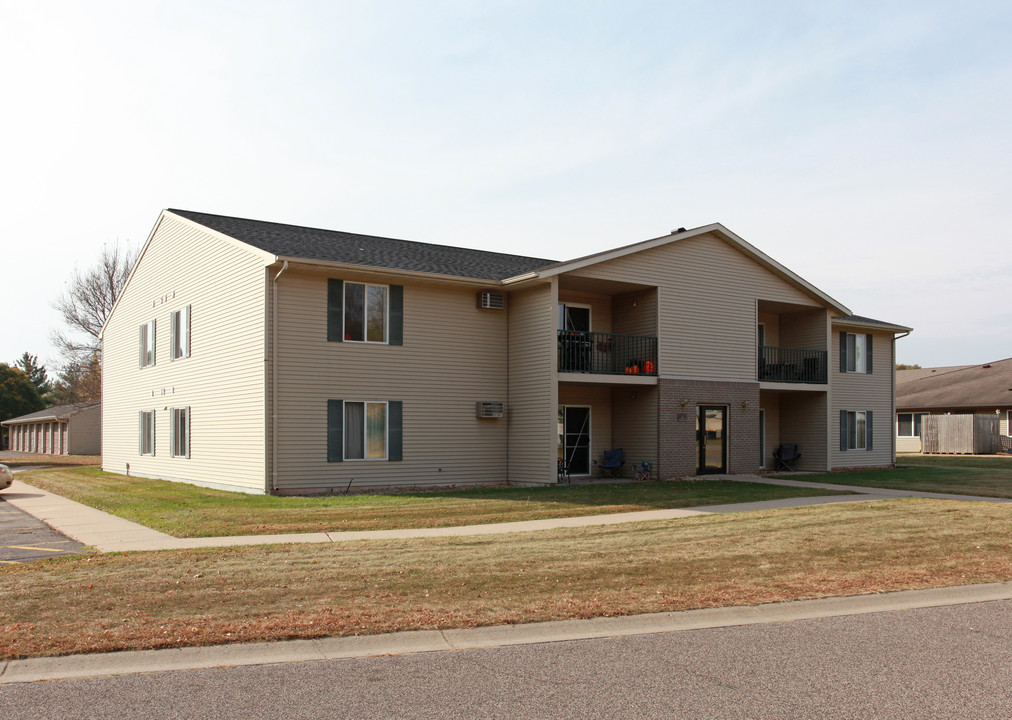 469 Gibbs St in Prescott, WI - Foto de edificio