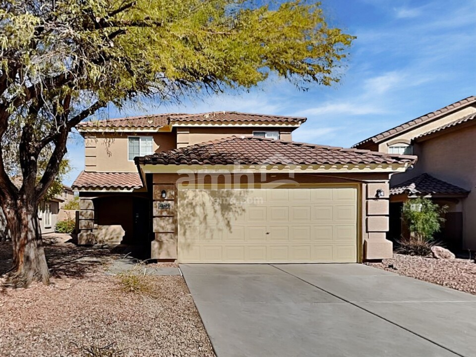 22428 W Solano Dr in Buckeye, AZ - Building Photo