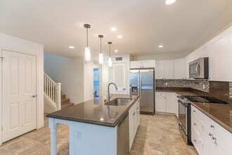 91-1280-1280 Kaileolea Dr in Ewa Beach, HI - Building Photo - Building Photo