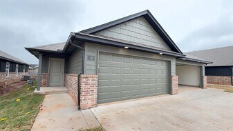 1216 NW 113th St in Oklahoma City, OK - Building Photo