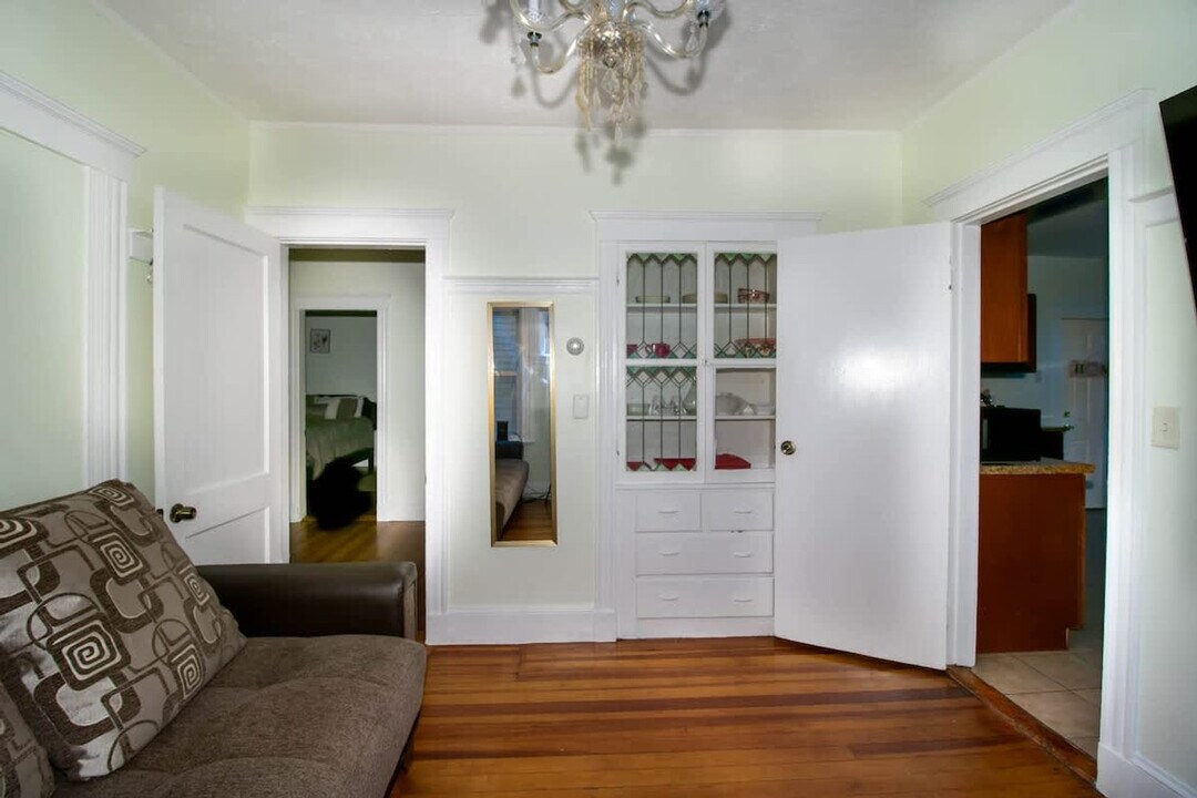 19 Regina Rd in Boston, MA - Building Photo