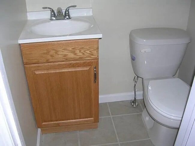825 Anderson St in Trenton, NJ - Building Photo - Building Photo