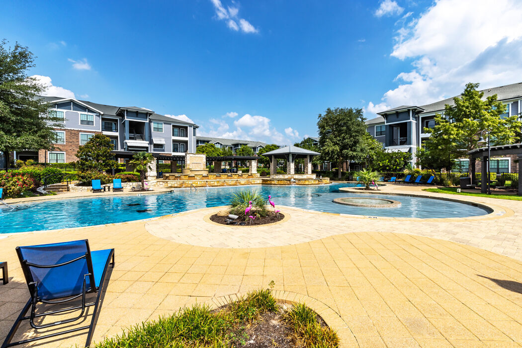 The Oaks at Techridge in Pflugerville, TX - Foto de edificio