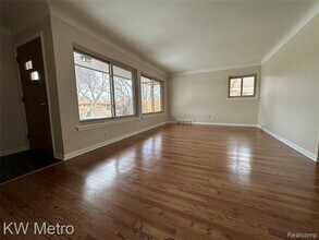 21624 Winshall St in St. Clair Shores, MI - Building Photo - Building Photo