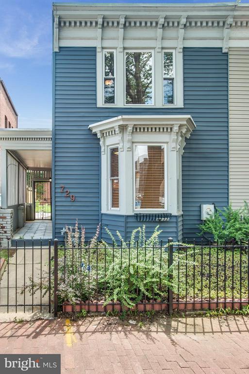 property at 729 10th St NE