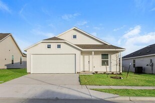 2737 Ctr Crk Ln in Fort Worth, TX - Building Photo