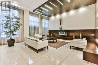 500 Doris Ave in Toronto, ON - Building Photo - Building Photo