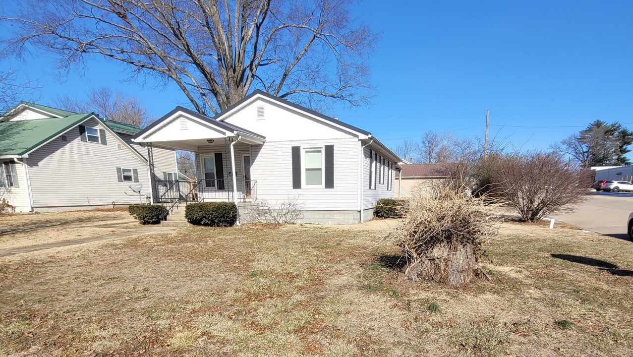 43 Trimfoot Terrace in Farmington, MO - Building Photo