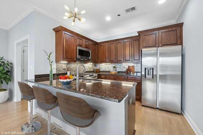 property at 2811 N Bell Ave
