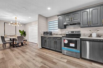 2211 NW 189th Terrace in Miami Gardens, FL - Building Photo - Building Photo