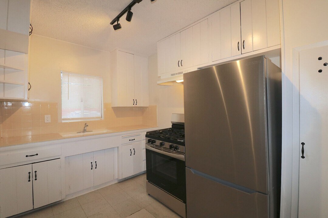 1053-55.5 Lincoln Ave in San Diego, CA - Building Photo