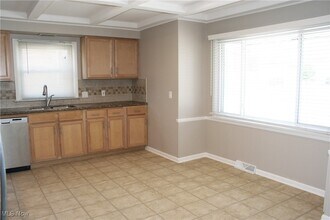 1269 Bonnie Ln in Mayfield Heights, OH - Building Photo - Building Photo