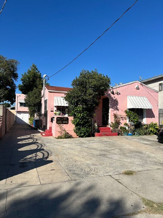 531 1/2 W 56th St in Los Angeles, CA - Building Photo
