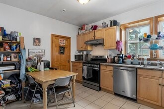 72 Empire St, Unit #1 in Boston, MA - Foto de edificio - Building Photo