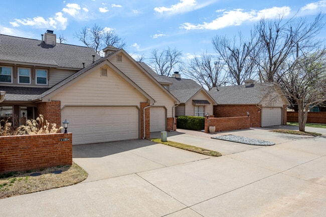 11800 Red Oak Way in Oklahoma City, OK - Foto de edificio - Building Photo