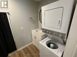 22 Caroline St in Barrie, ON - Building Photo - Building Photo