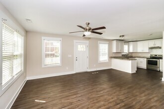 1020 N Oakwood St in Gastonia, NC - Building Photo - Building Photo