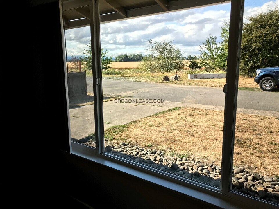 2290 Ohio St in Eugene, OR - Building Photo