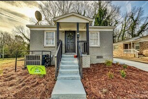 1025 McArthur Ave, Unit 2 in Charlotte, NC - Building Photo