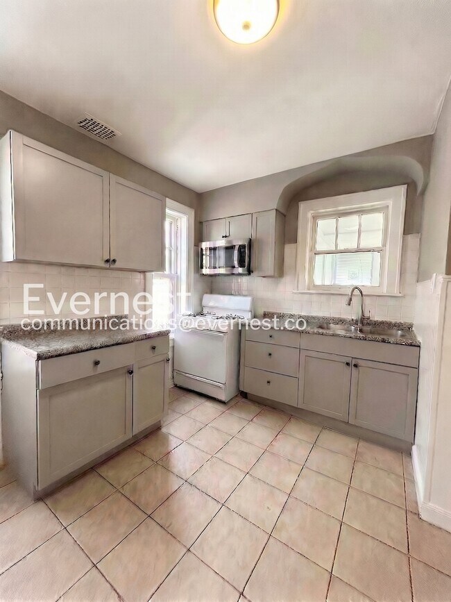 5932 Floy Ave in St. Louis, MO - Foto de edificio - Building Photo