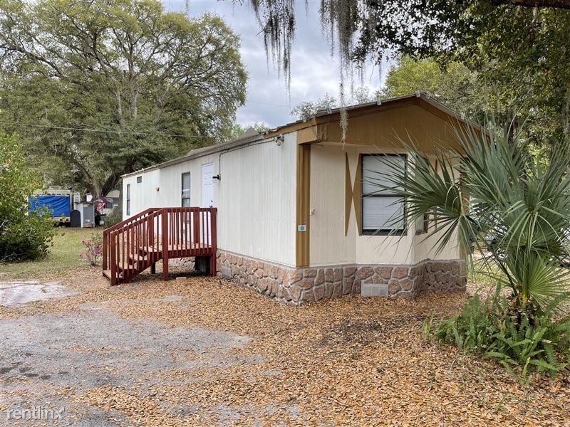 19400 SE Hwy 42 in Umatilla, FL - Building Photo